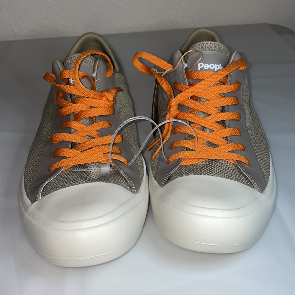 PEOPLE FOOTWEAR SHOES NEW, size 12, 3D printed, last one! Very comfy!
